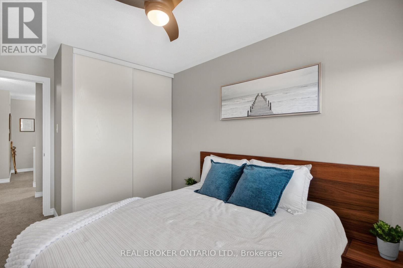 #33 701 B SUE HOLLOWAY DRIVE - 23