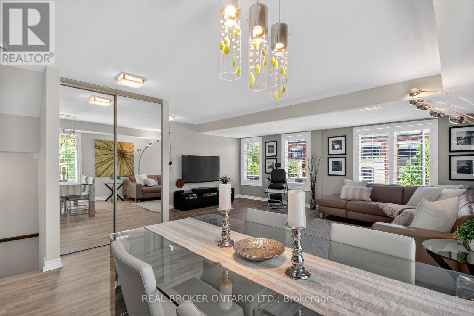 #33 701 B SUE HOLLOWAY DRIVE - 8