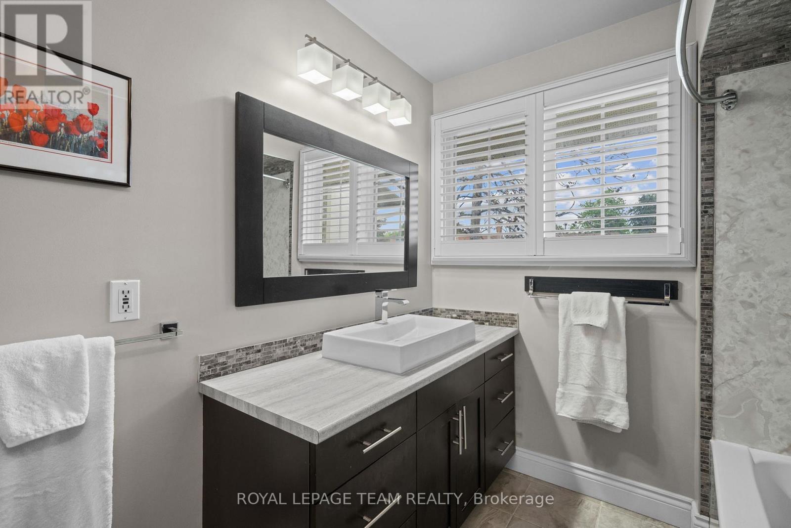 3322 SOUTHGATE ROAD - 24