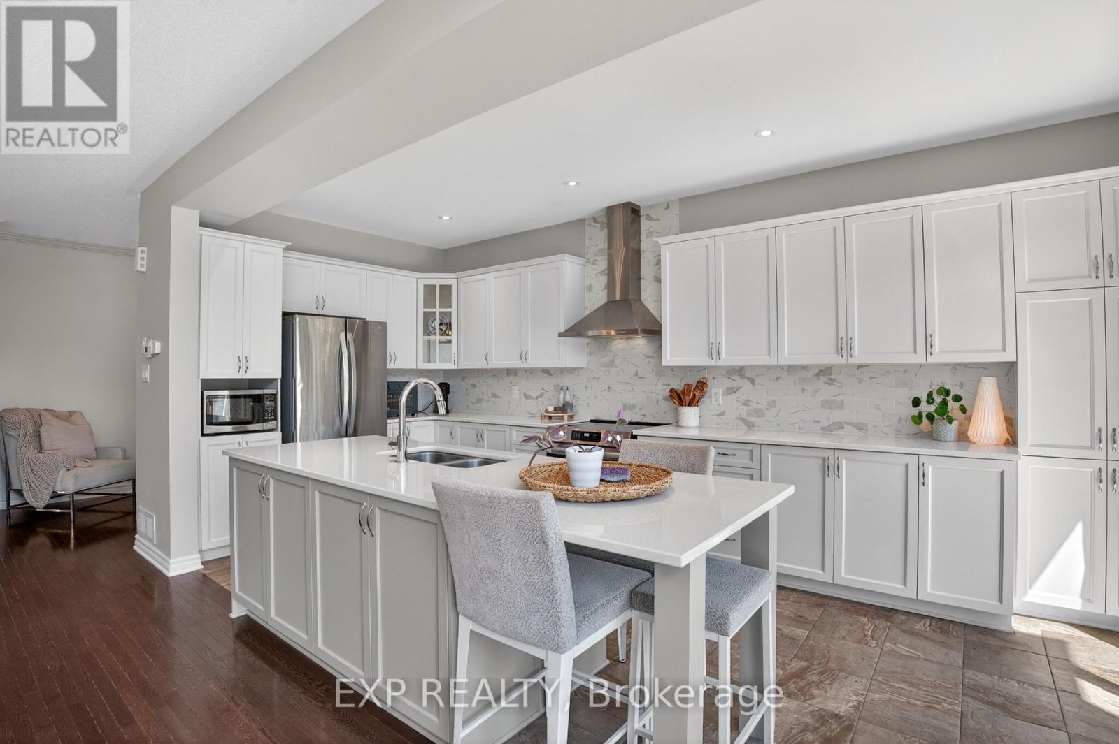 206 MARETH WAY - 17