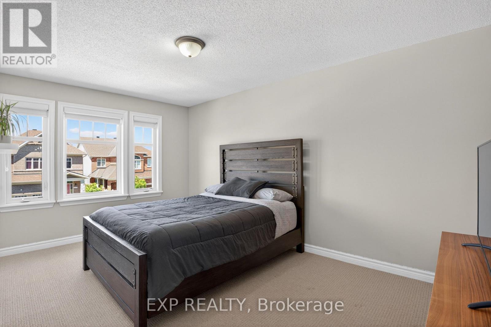 206 MARETH WAY - 24