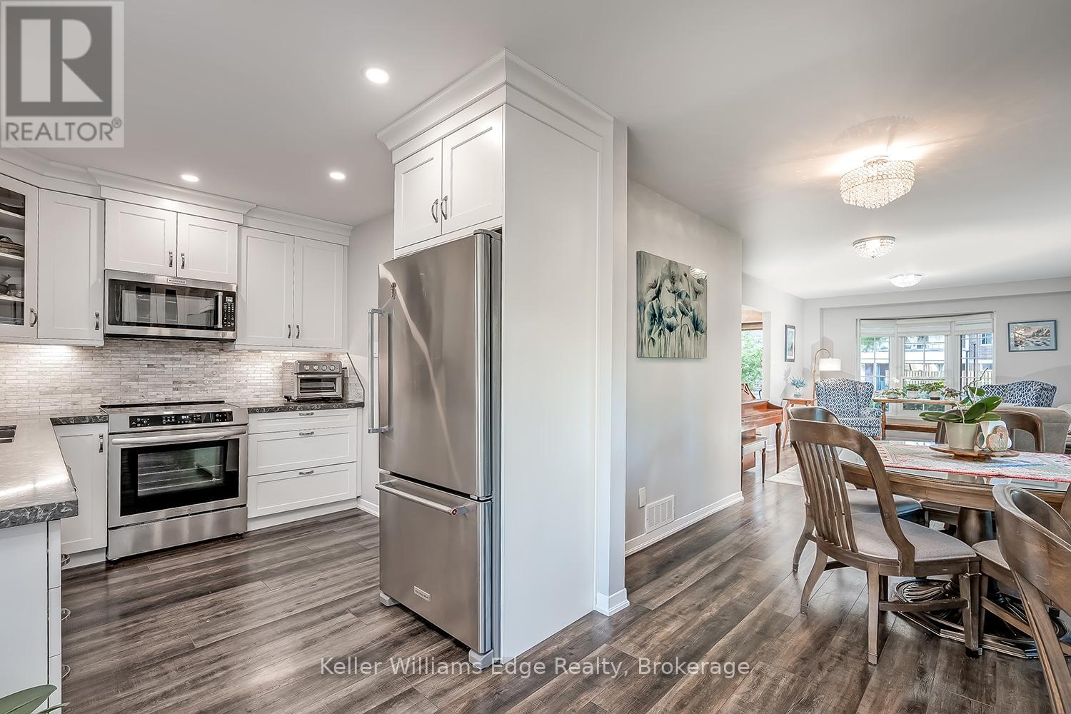 #18 3021 GLENCREST ROAD - 17