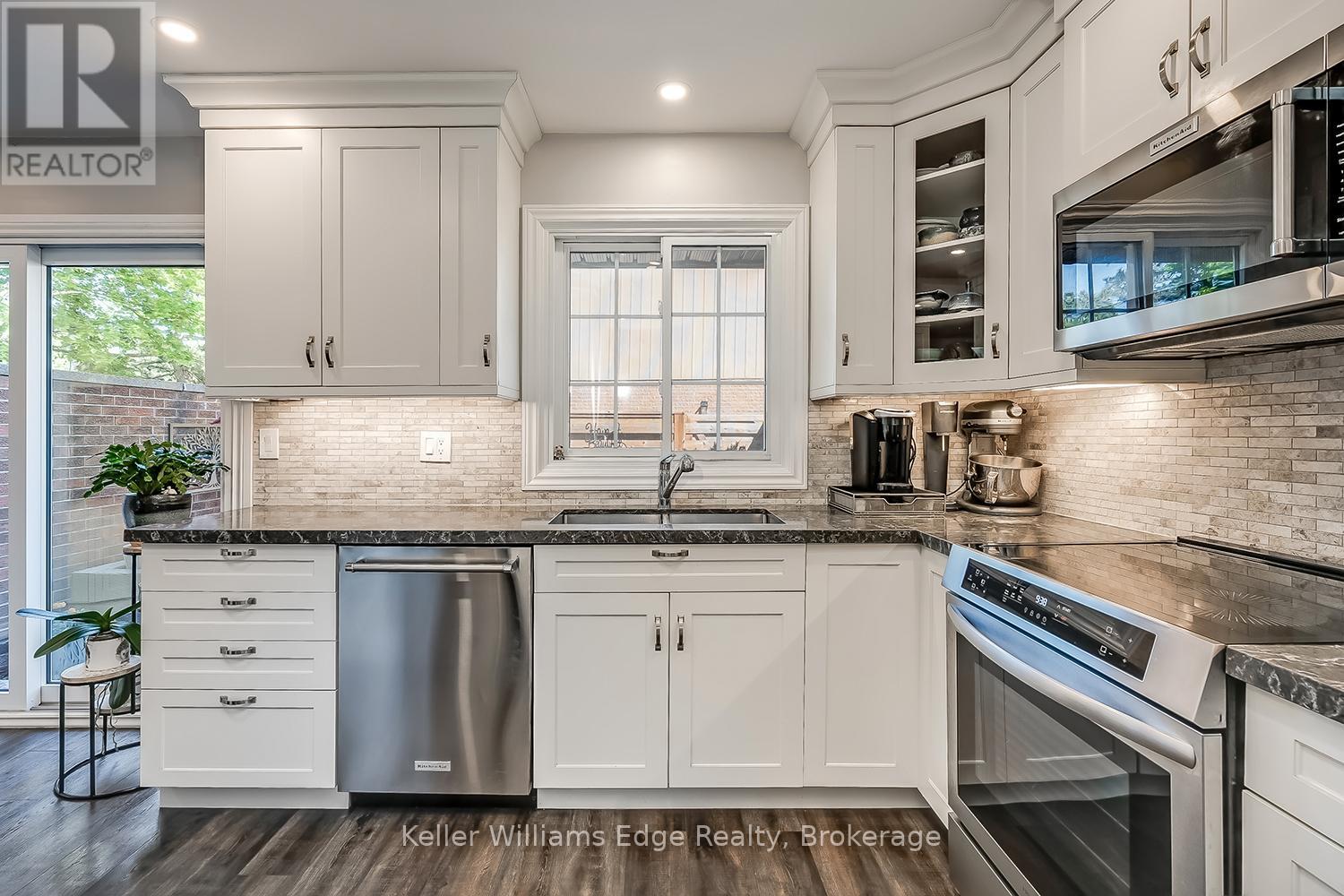 #18 3021 GLENCREST ROAD - 18