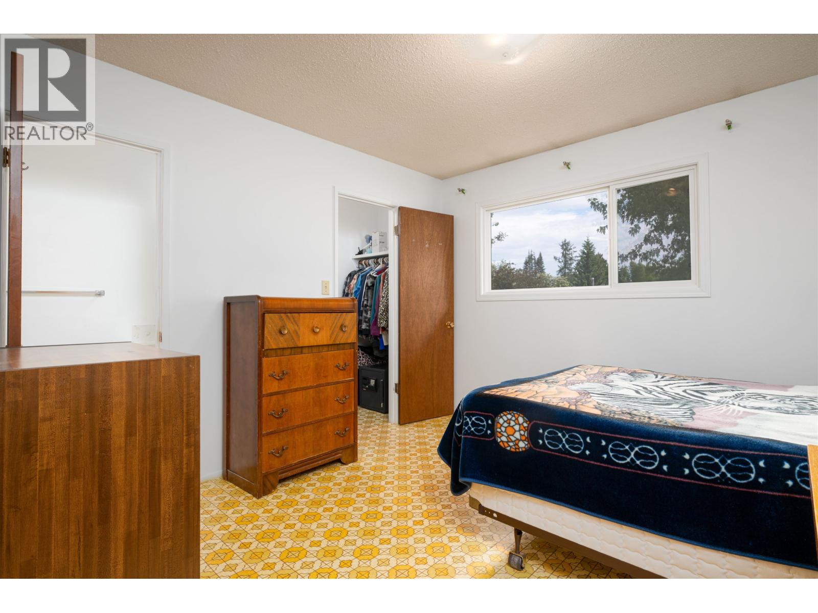 766 OCHAKWIN CRESCENT - 16