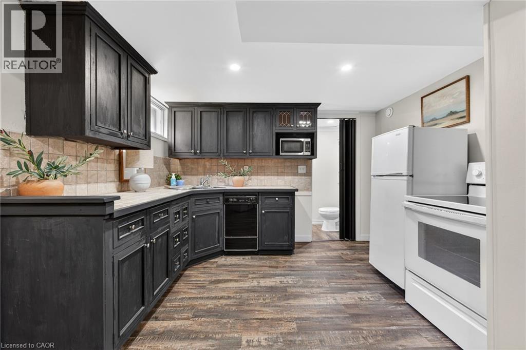 5-bedroom home for sale at 10 ELM Street, Simcoe ON · photo 23 of 51