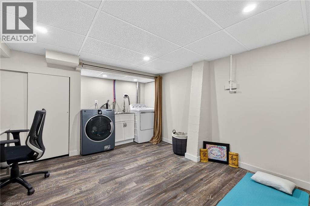 5-bedroom home for sale at 10 ELM Street, Simcoe ON · photo 30 of 51