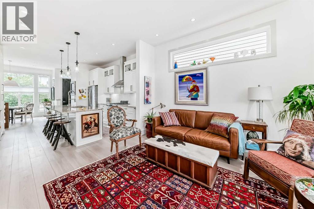 1048 Regal Crescent NE - 12