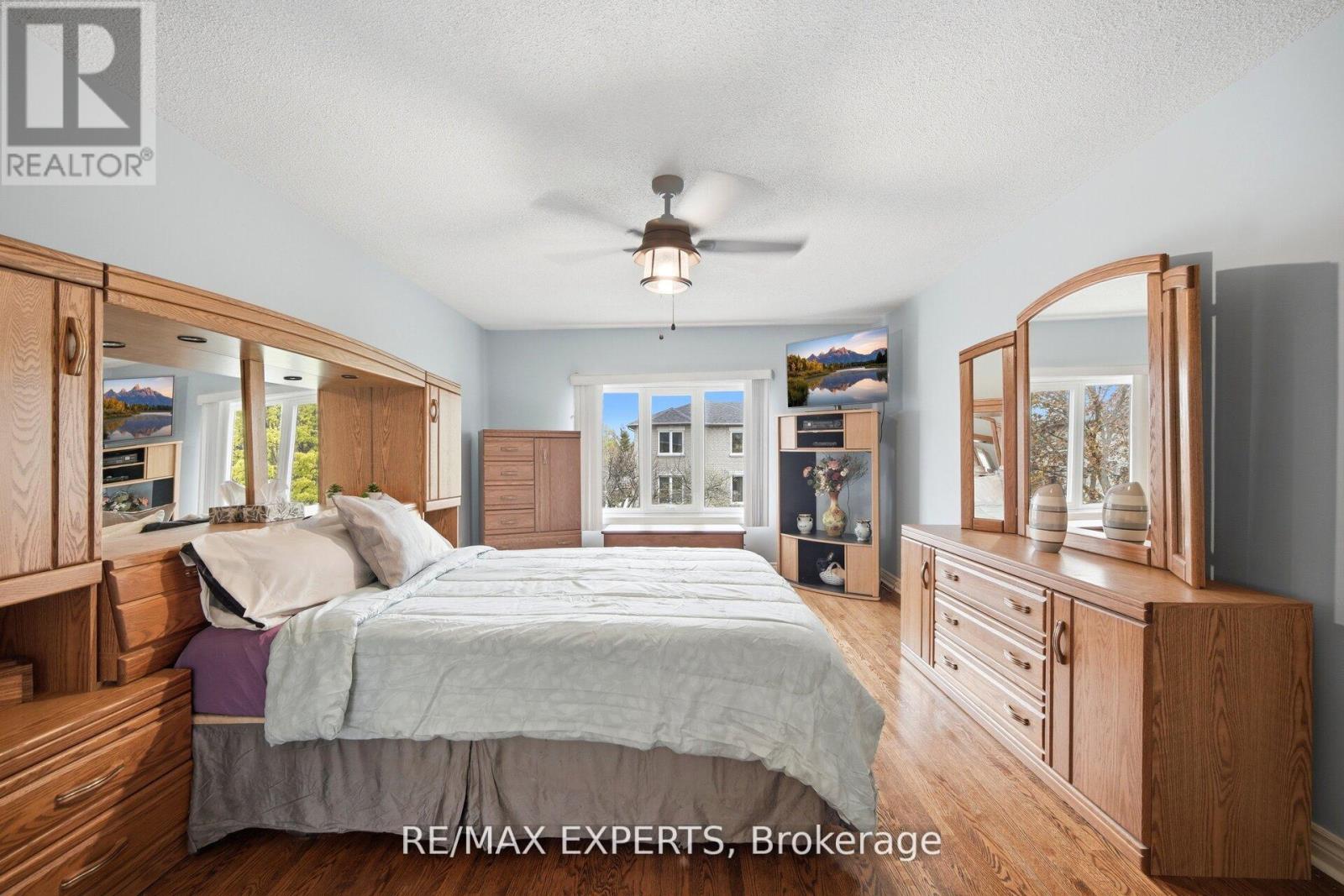 65 BRUMWELL STREET - 31