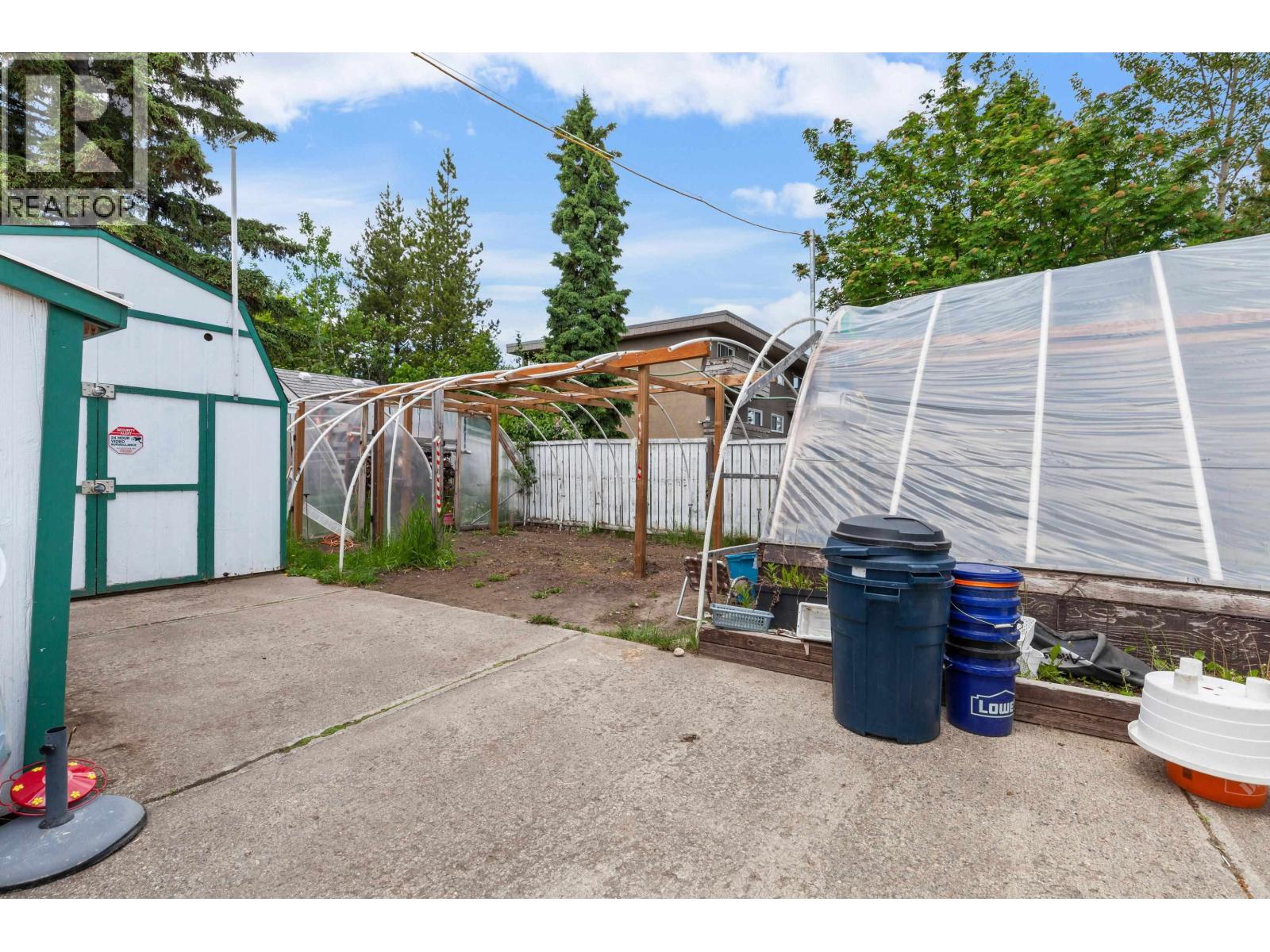 4293 PUNCHAW CRESCENT - 22