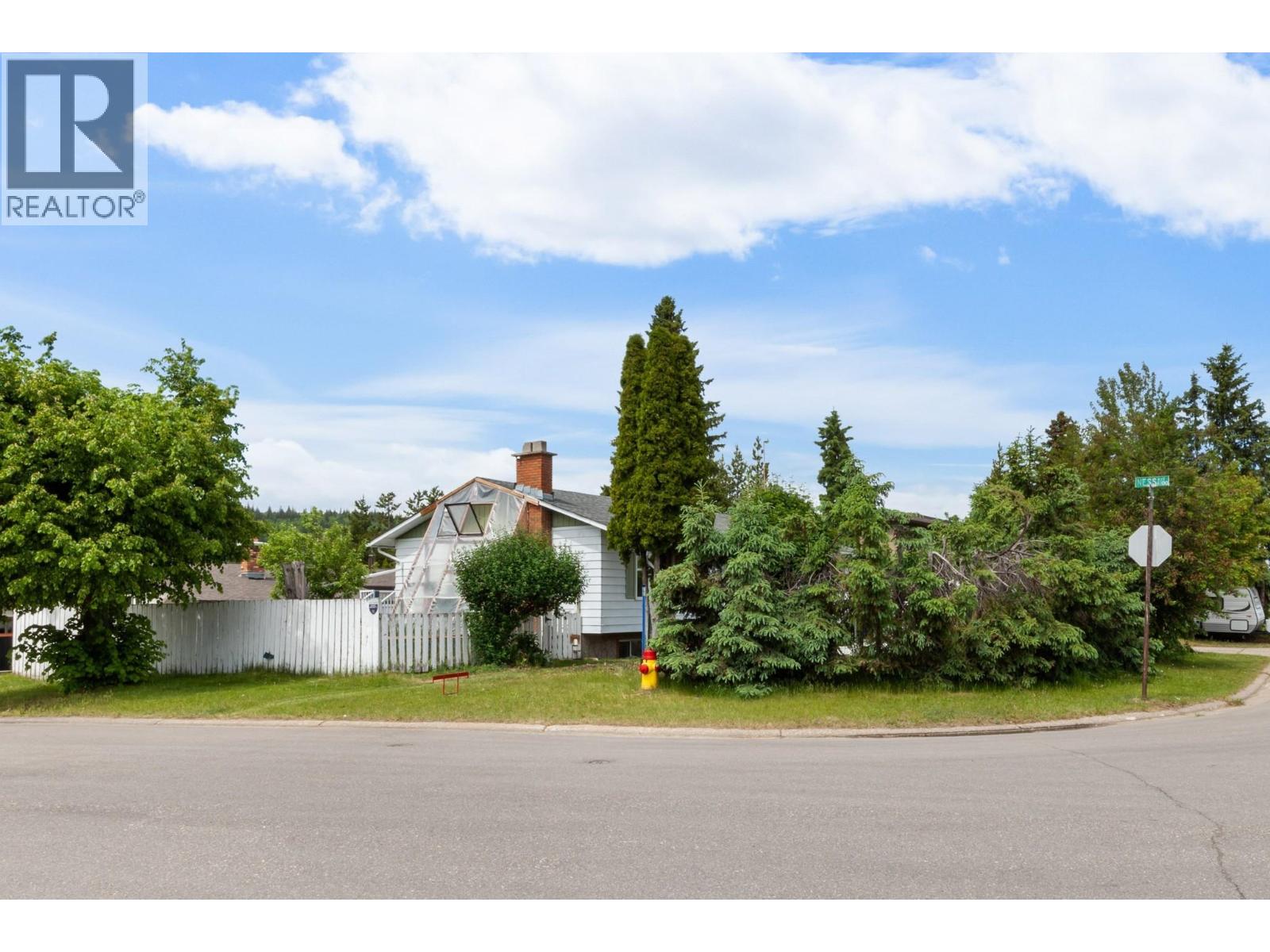4293 PUNCHAW CRESCENT - 24