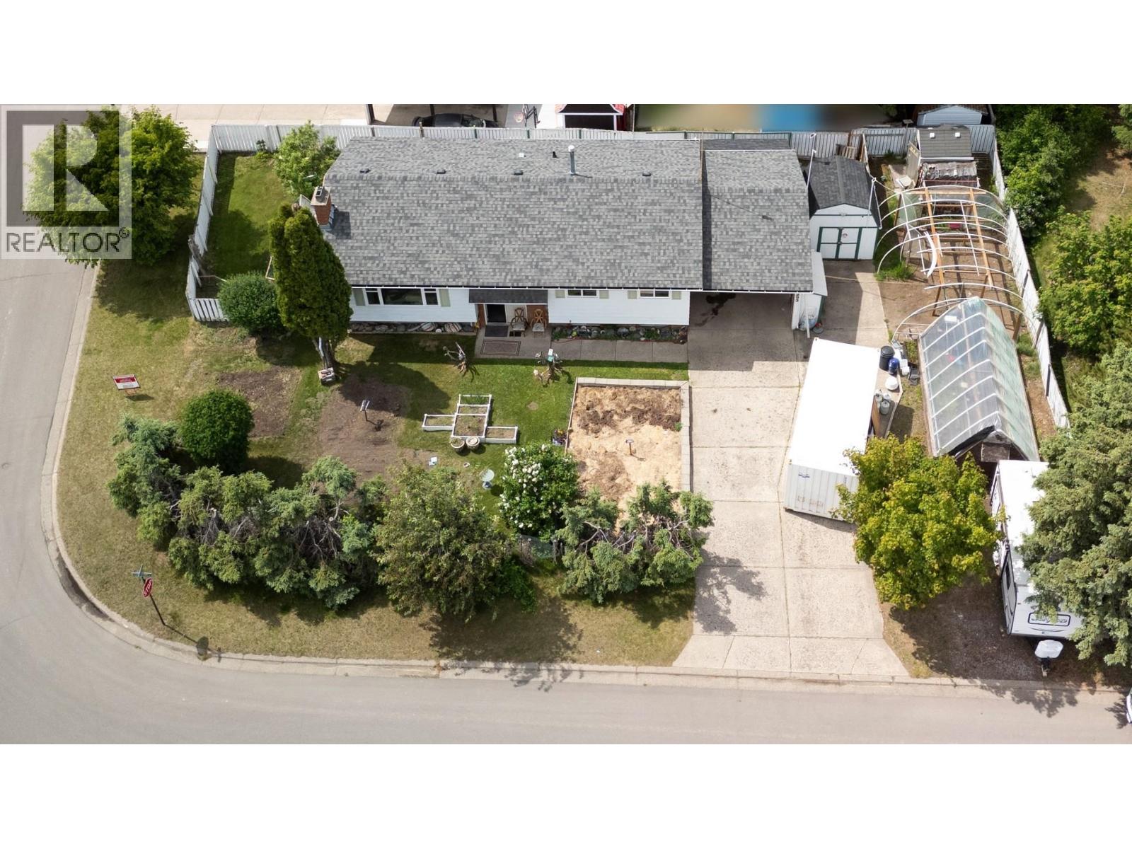 4293 PUNCHAW CRESCENT - 25