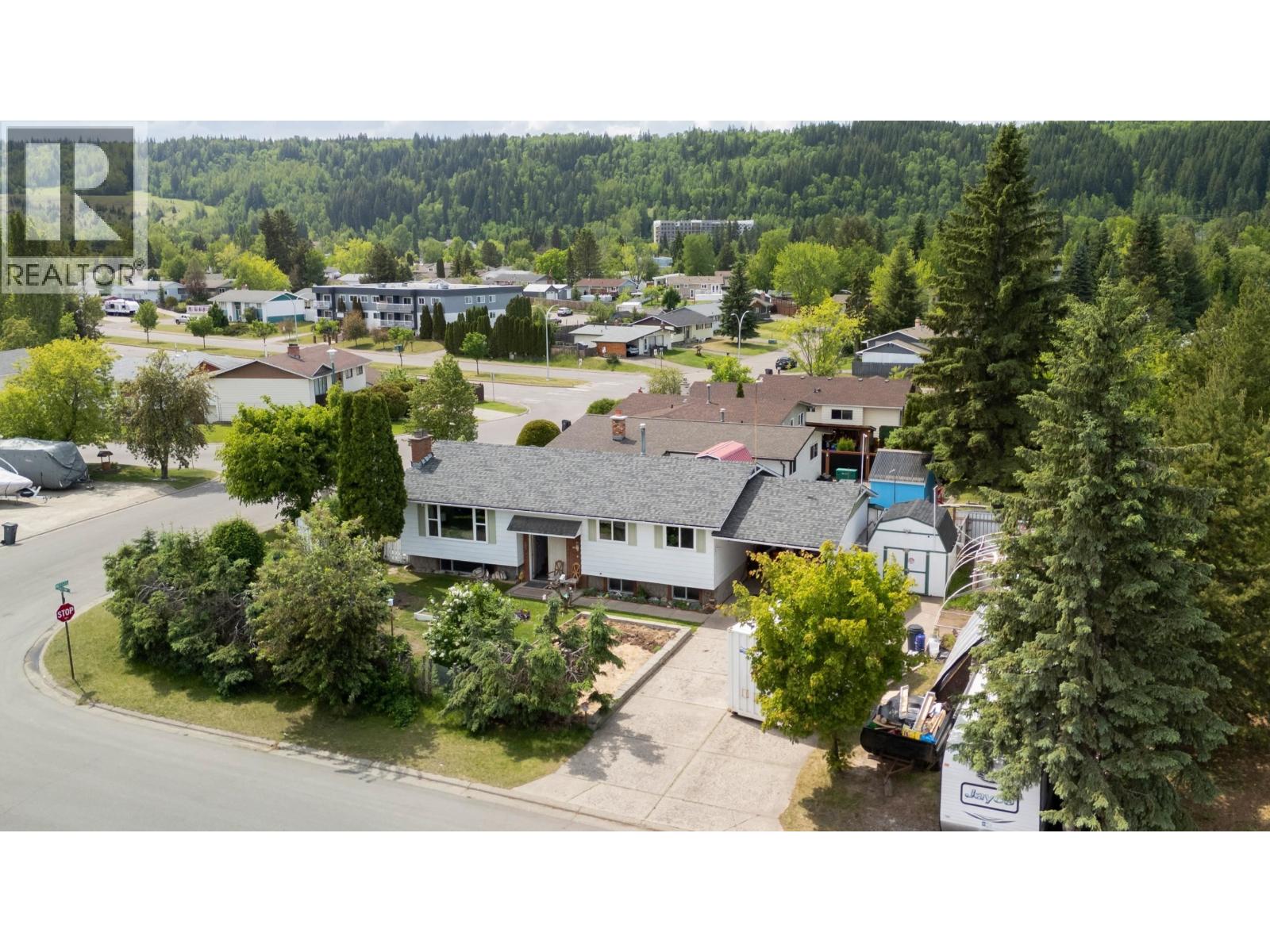 4293 PUNCHAW CRESCENT - 26