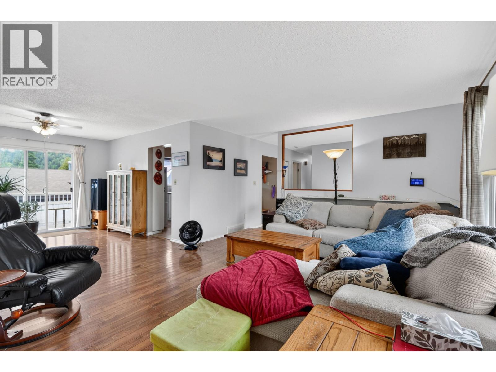 4293 PUNCHAW CRESCENT - 5