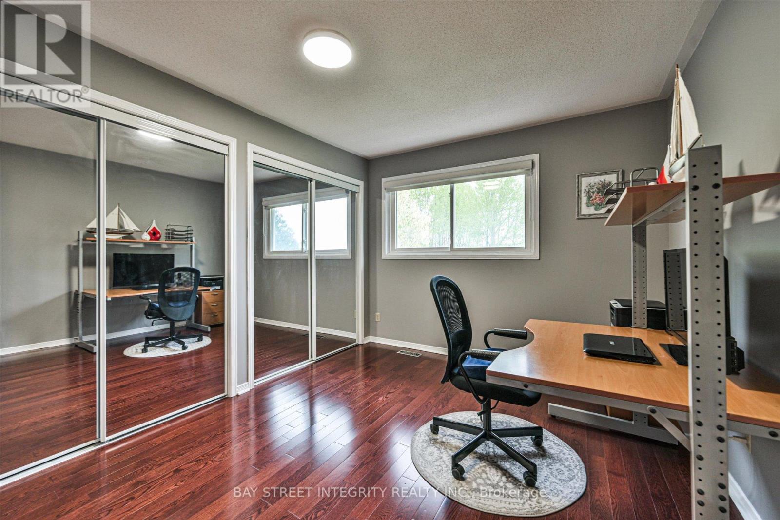 535 MALVERN CRESCENT - 27