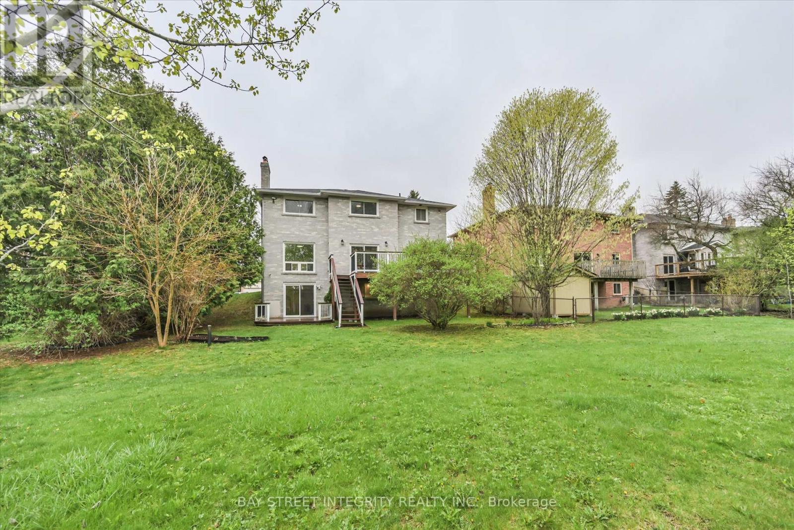 535 MALVERN CRESCENT - 38