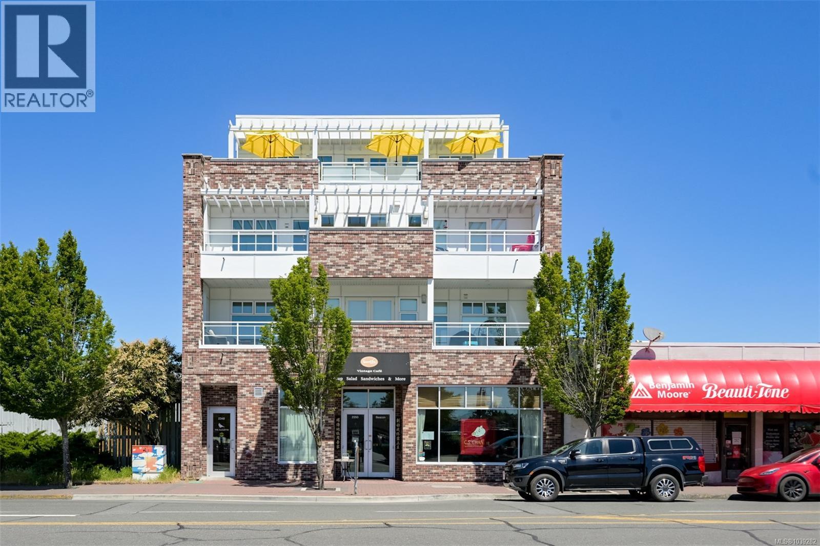 #401 2348 Beacon Ave - 1