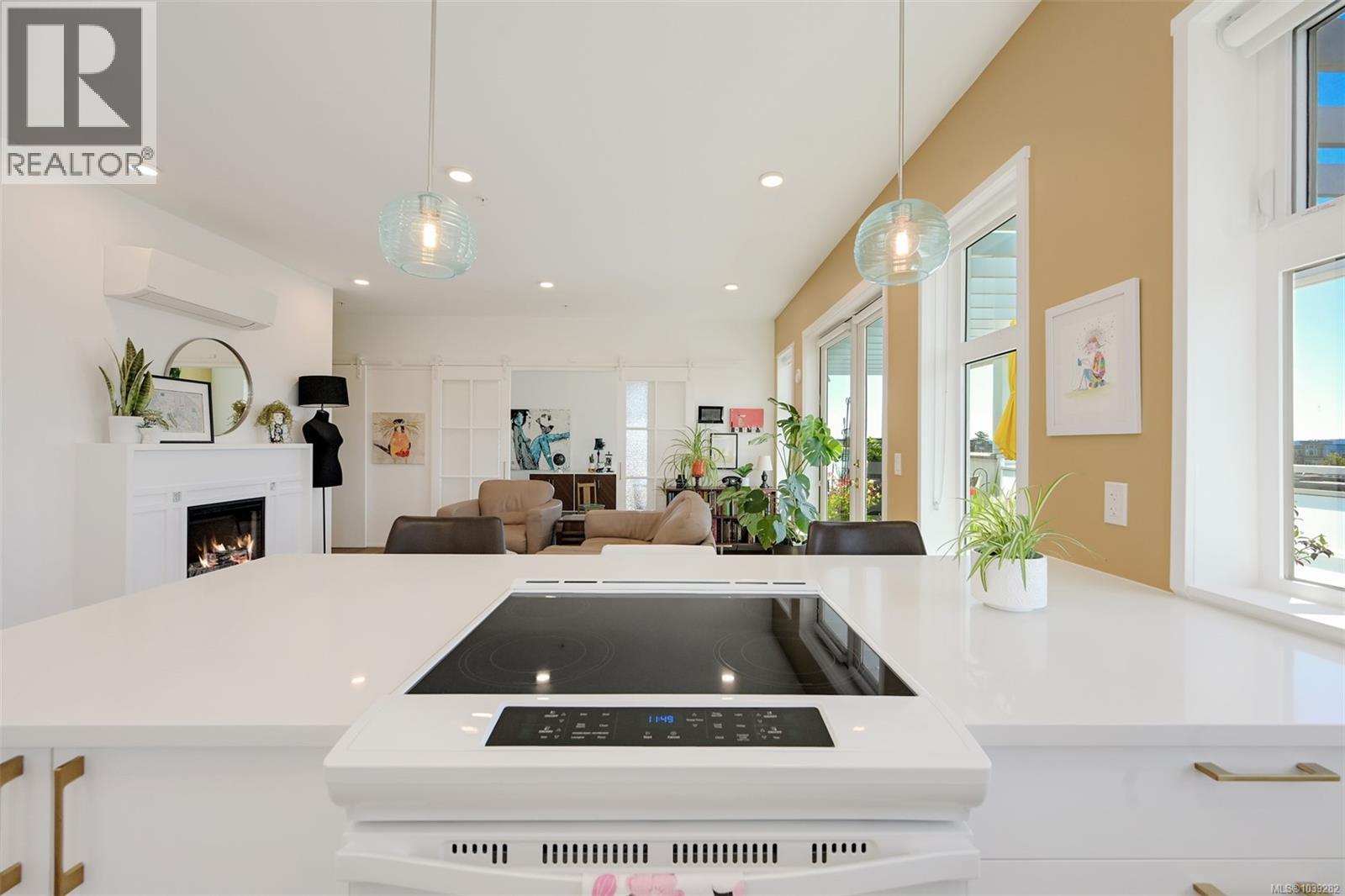 #401 2348 Beacon Ave - 11