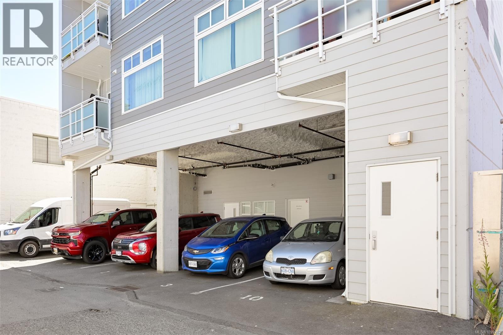 #401 2348 Beacon Ave - 29