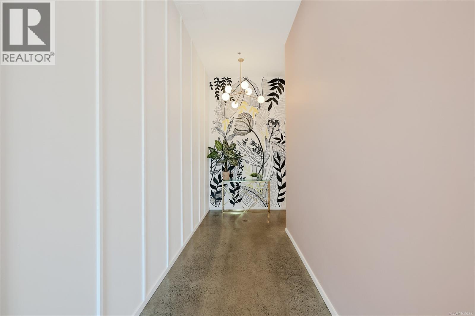 #401 2348 Beacon Ave - 31