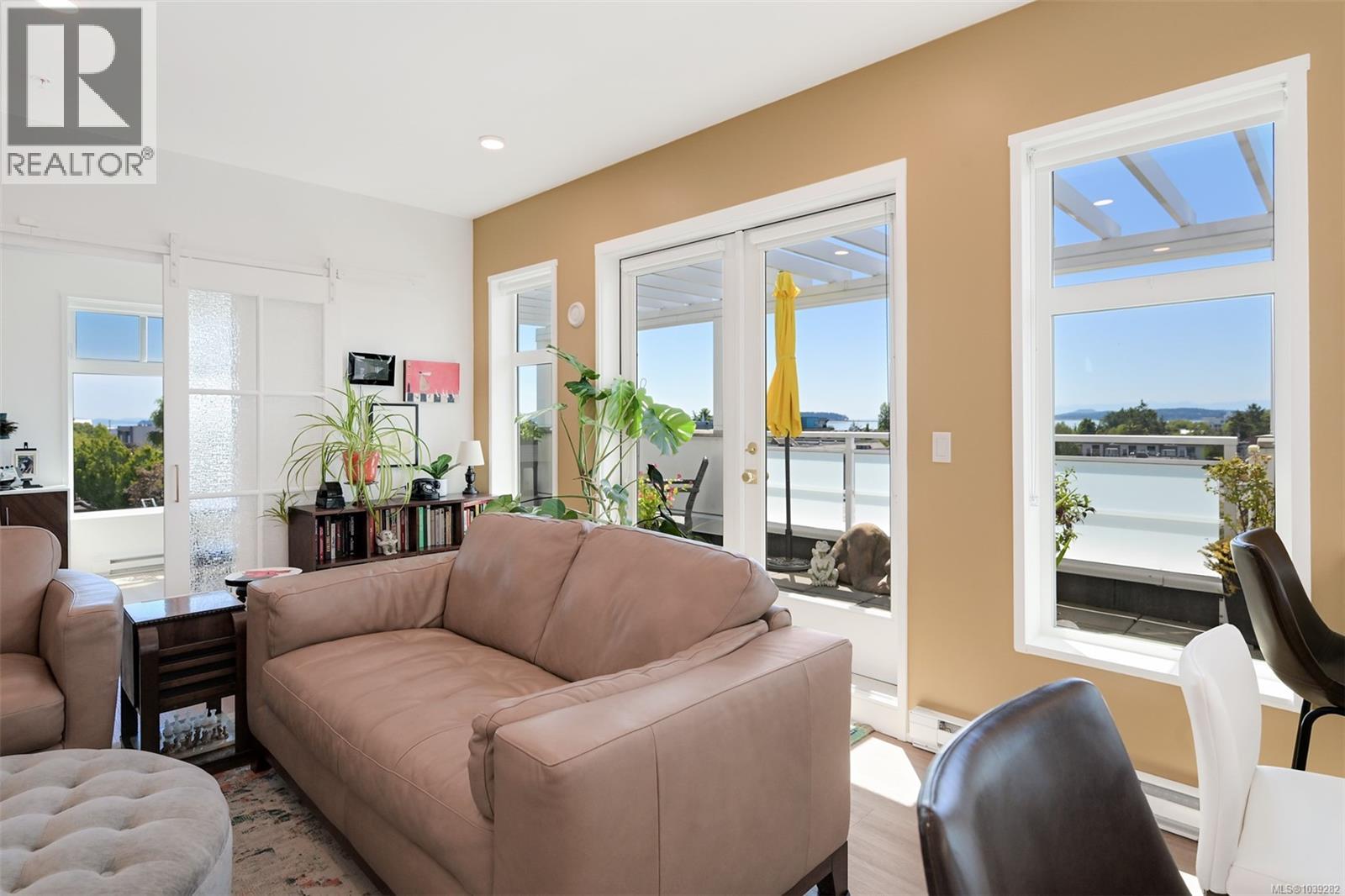 #401 2348 Beacon Ave - 4