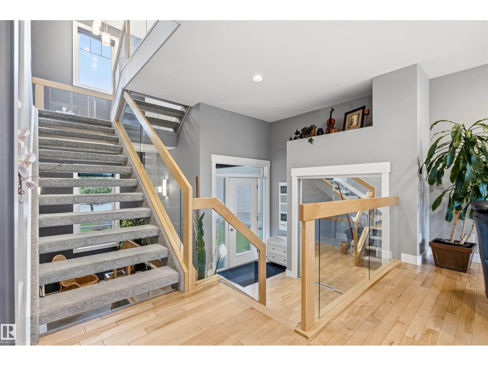 5709 MCLUHAN BA NW - 5