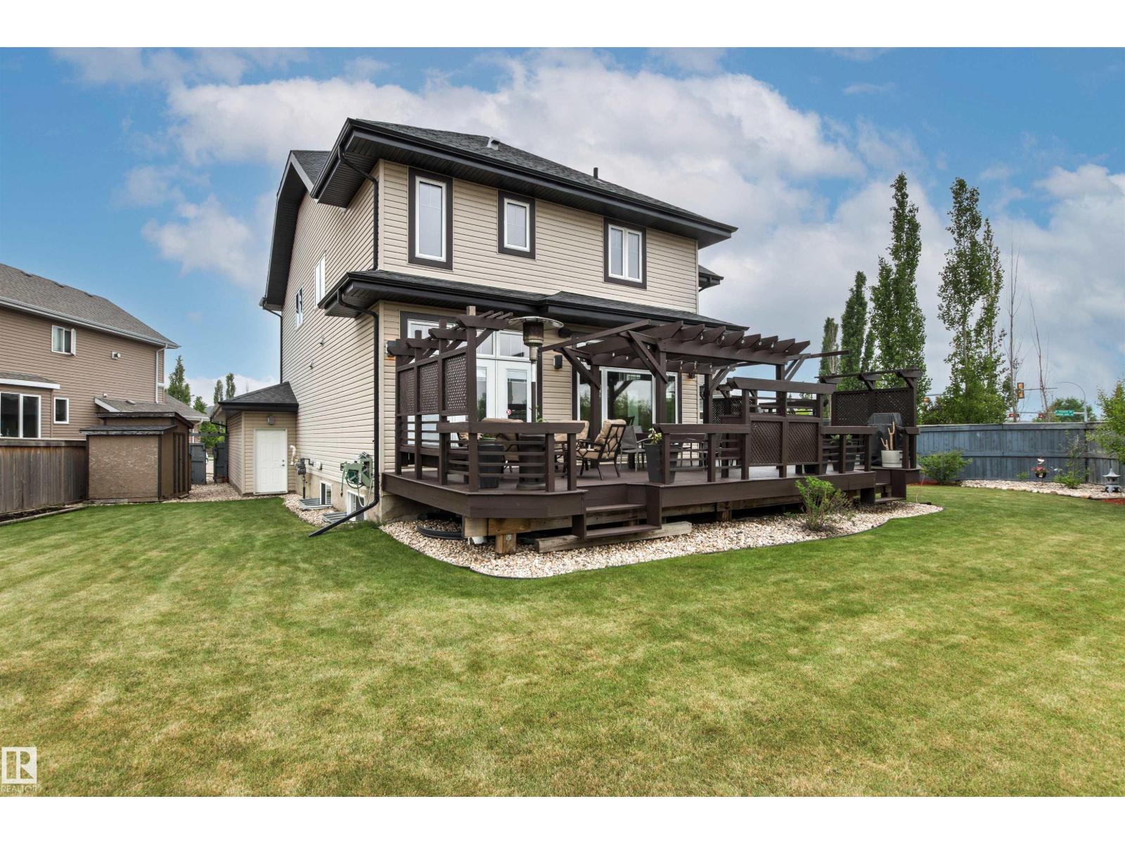 5709 MCLUHAN BA NW - 56