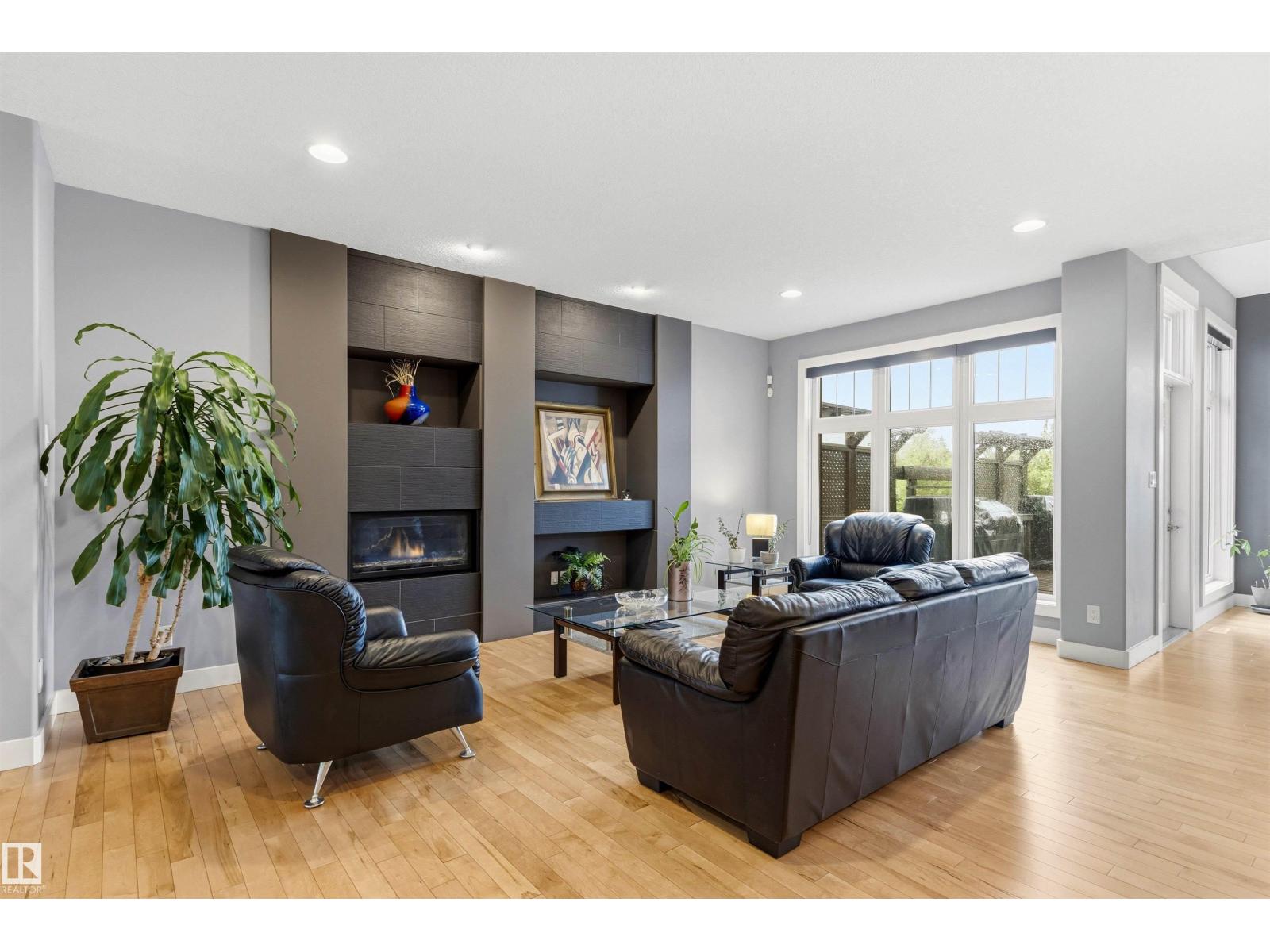 5709 MCLUHAN BA NW - 7
