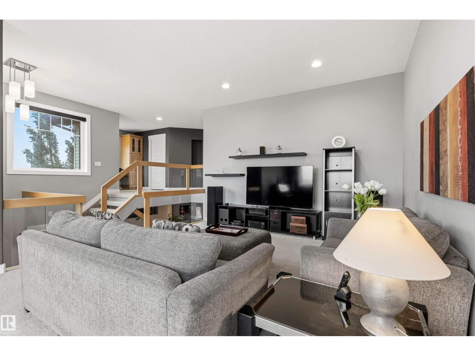 5709 MCLUHAN BA NW - 24