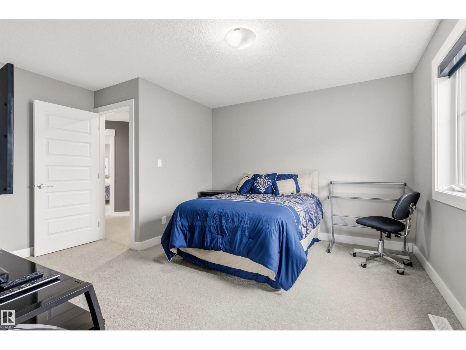 5709 MCLUHAN BA NW - 35