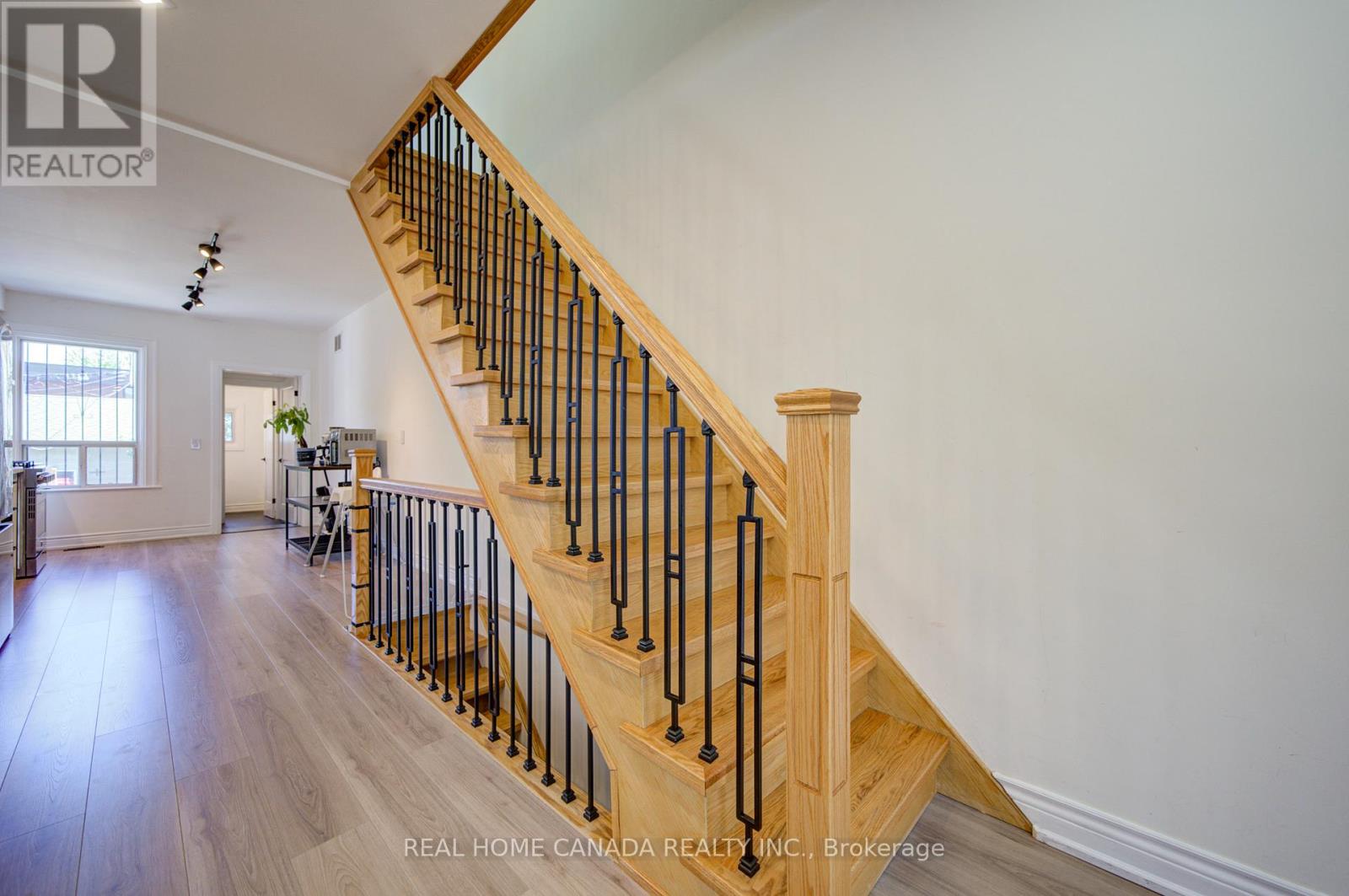 1145 DUFFERIN STREET - 10