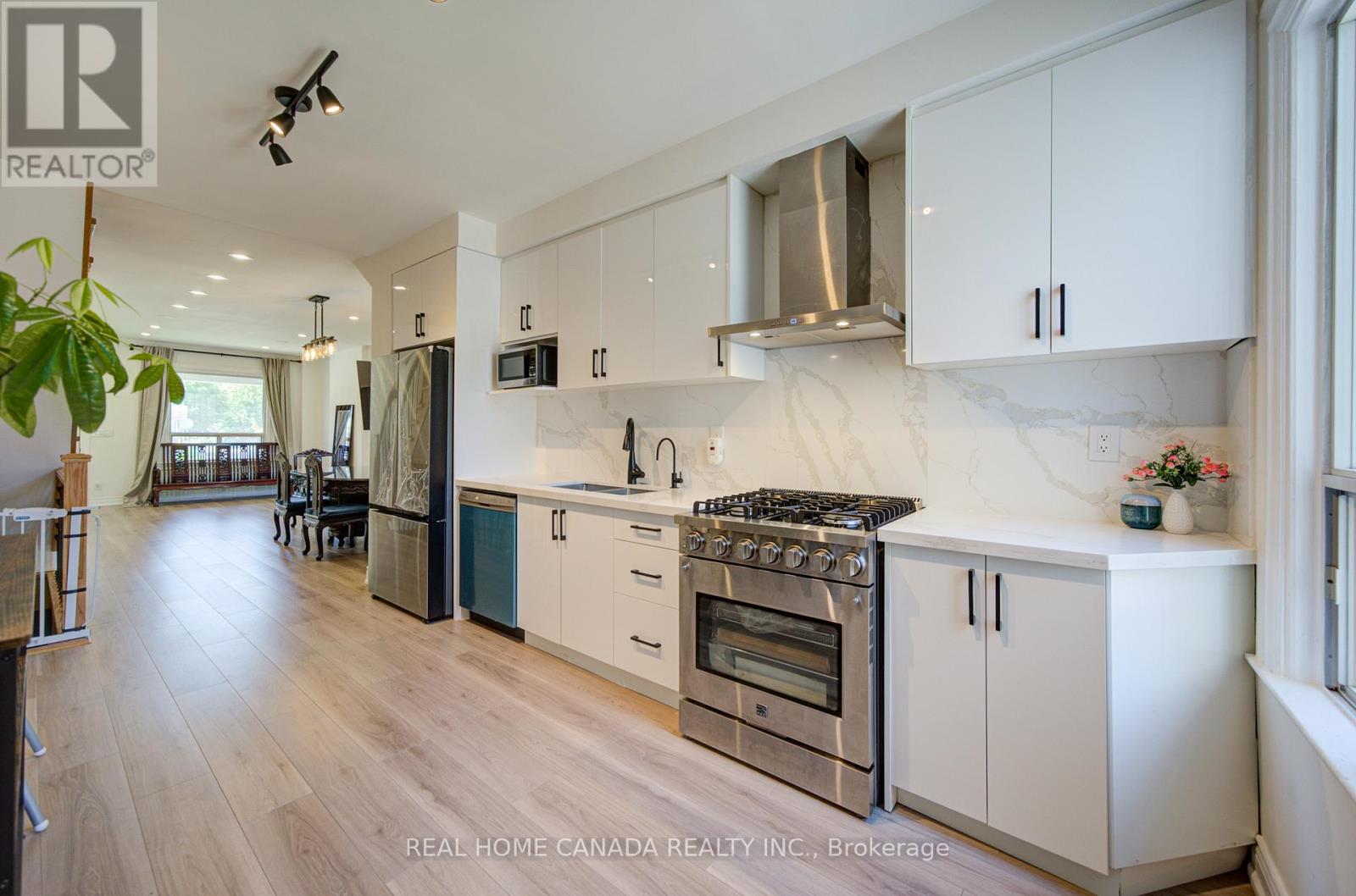 1145 DUFFERIN STREET - 11