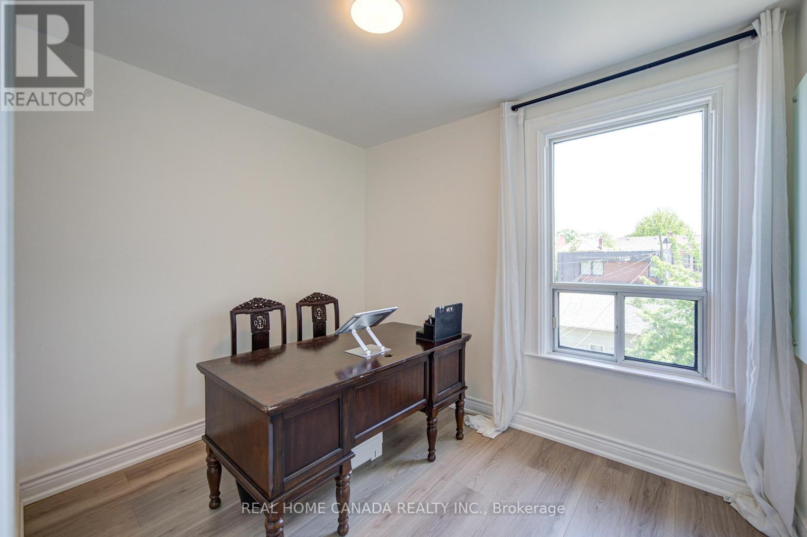 1145 DUFFERIN STREET - 21