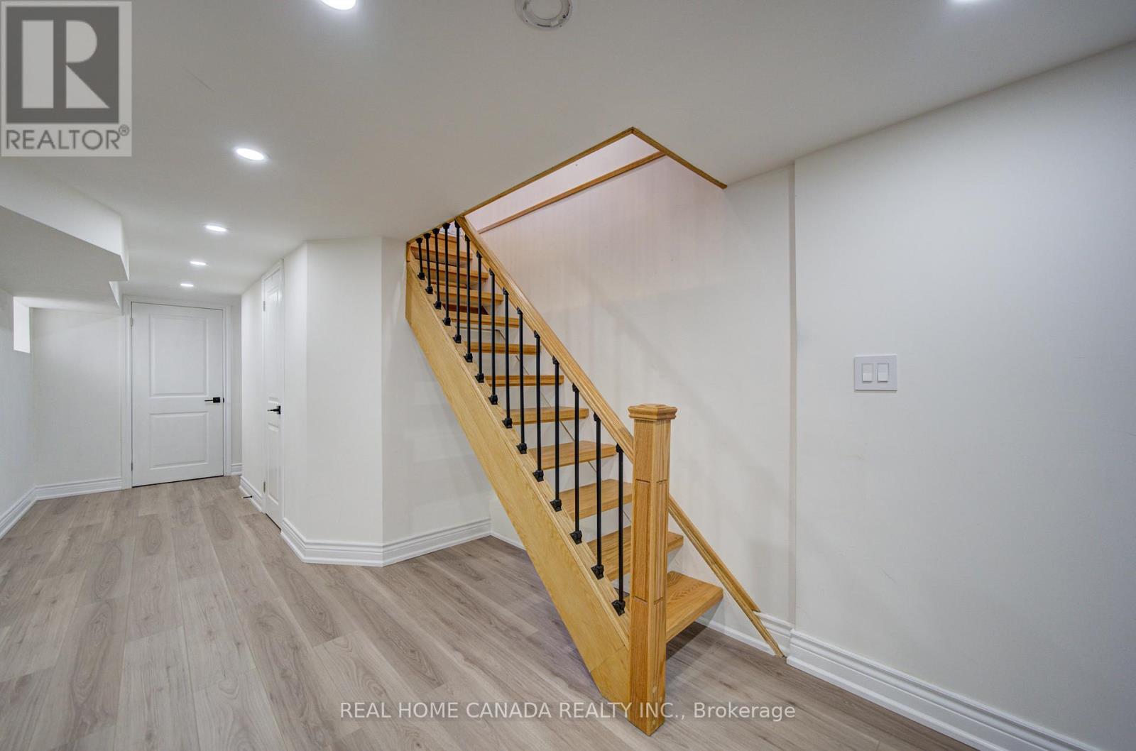 1145 DUFFERIN STREET - 22