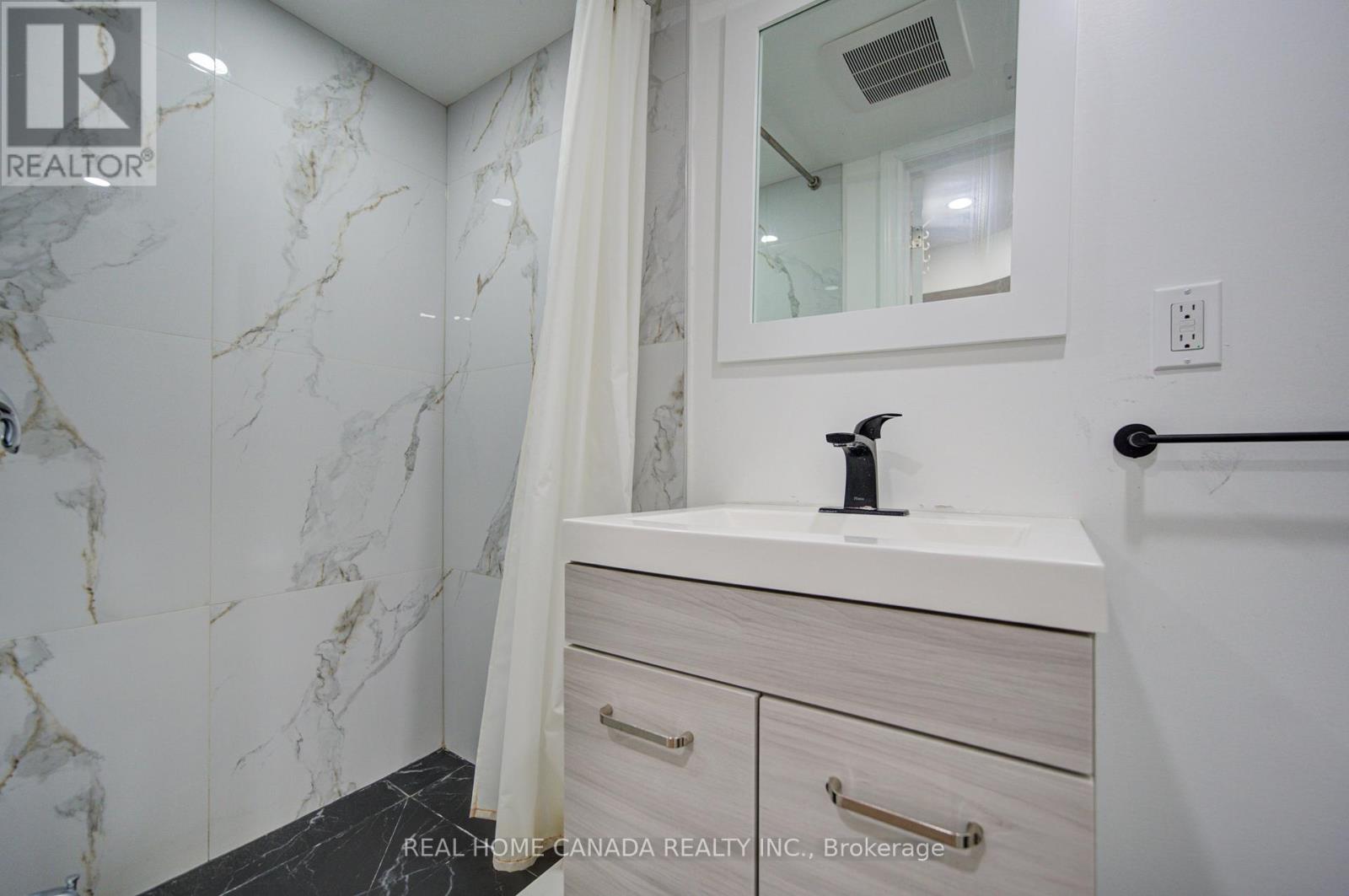 1145 DUFFERIN STREET - 27