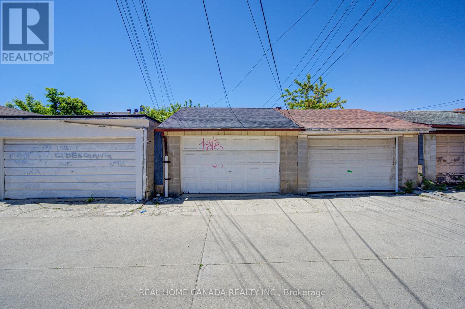 1145 DUFFERIN STREET - 30