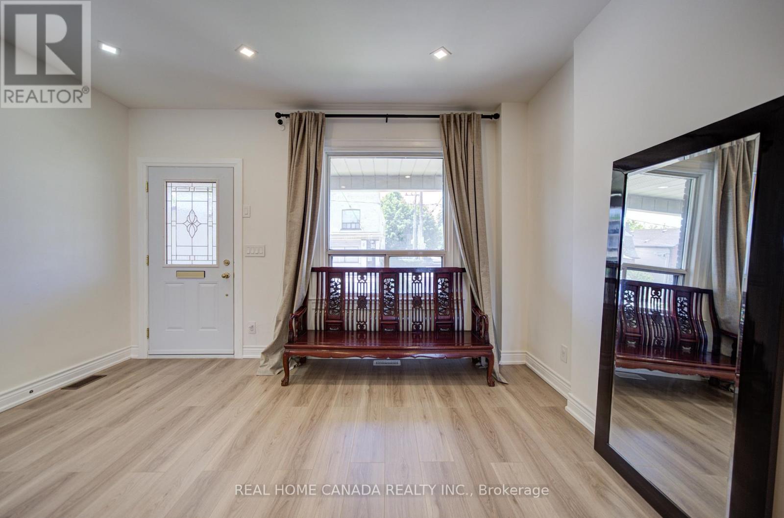 1145 DUFFERIN STREET - 4