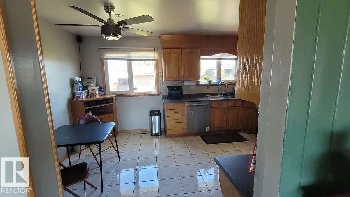 7220 131A AV NW - 24