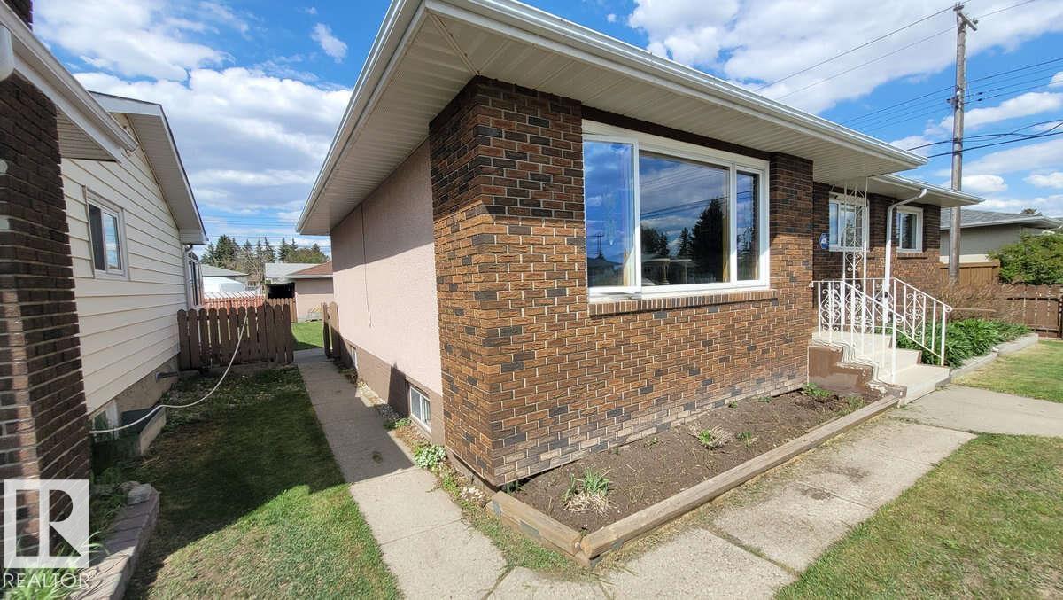 7220 131A AV NW - 3