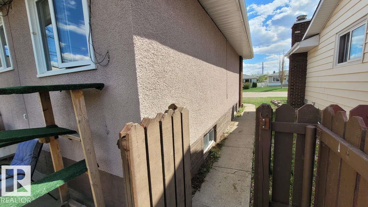 7220 131A AV NW - 9