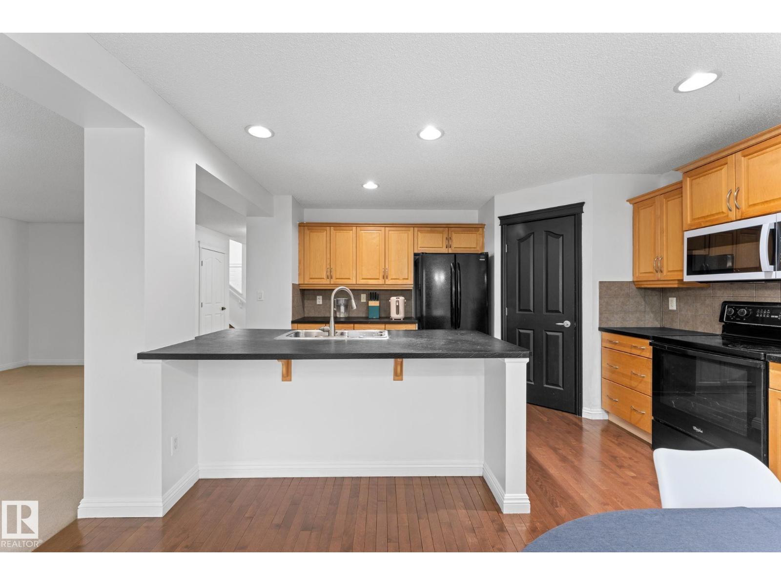 1951 120 ST SW - 11