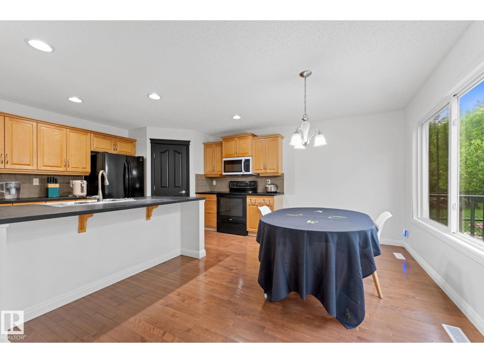 1951 120 ST SW - 16