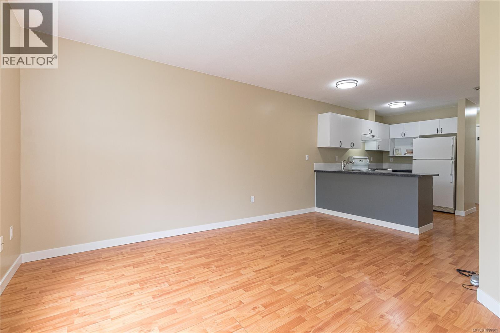 #302 3215 Cowichan Lake Rd - 8