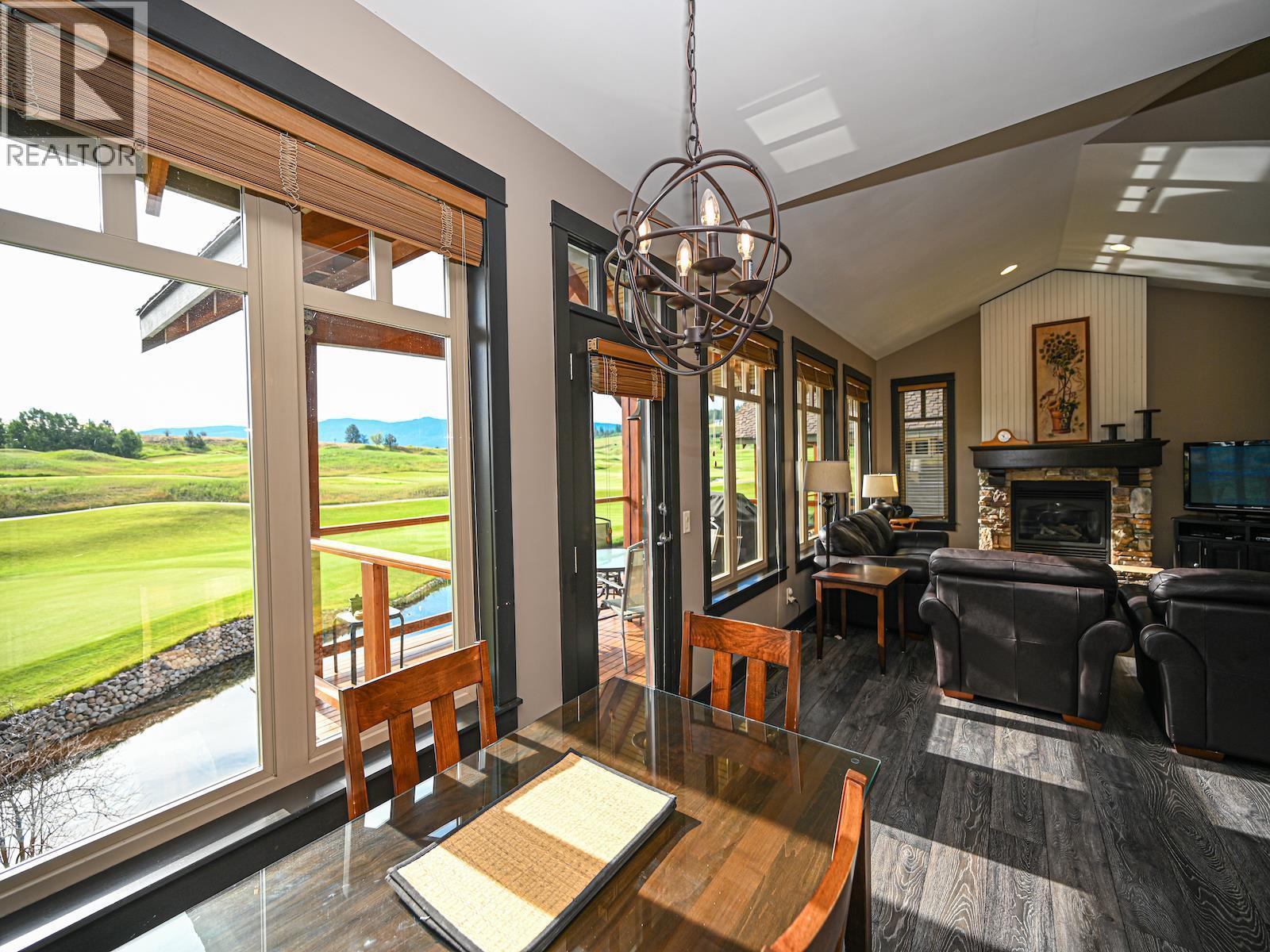 #8E 272 Chicopee Road - 21