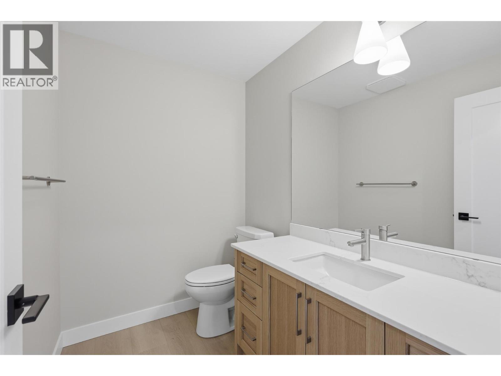 2086 LINFIELD Drive - 41
