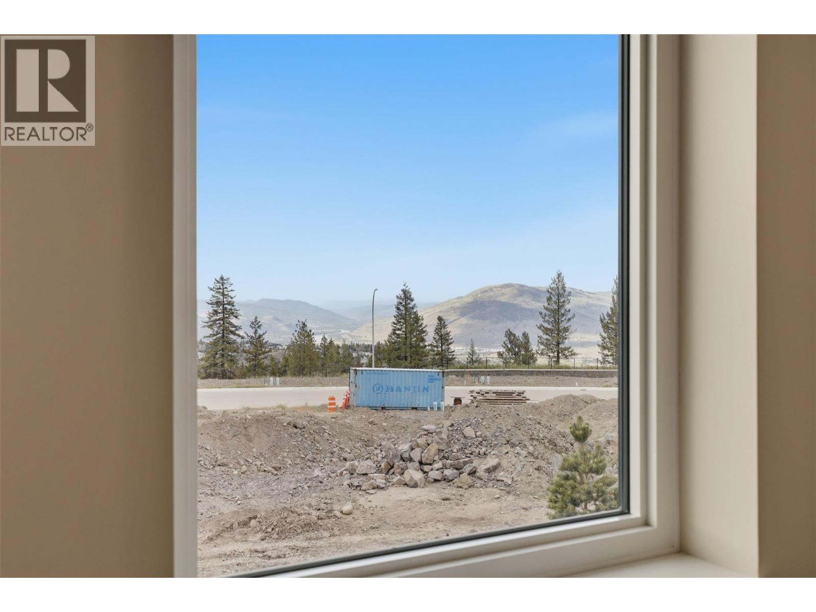 2086 LINFIELD Drive - 50