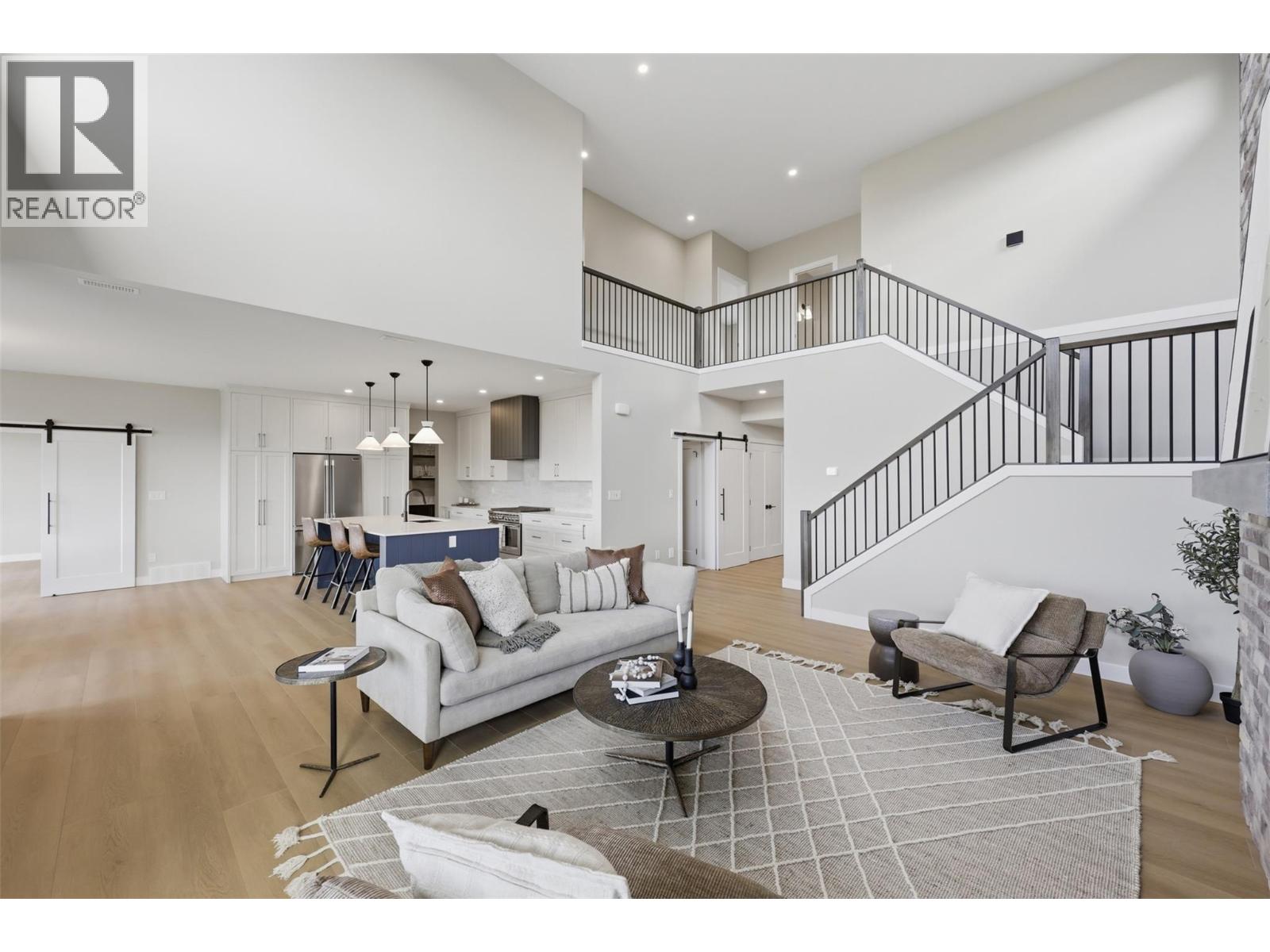 2086 LINFIELD Drive - 11
