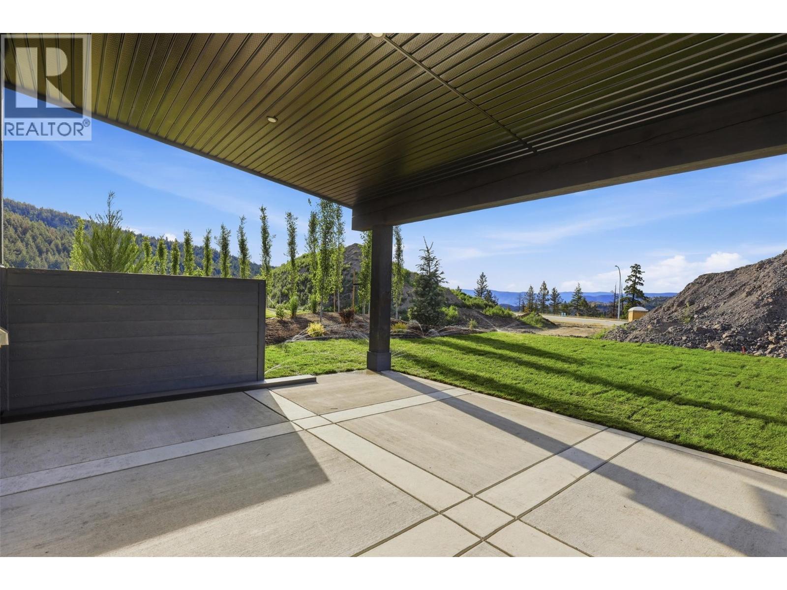 2086 LINFIELD Drive - 28