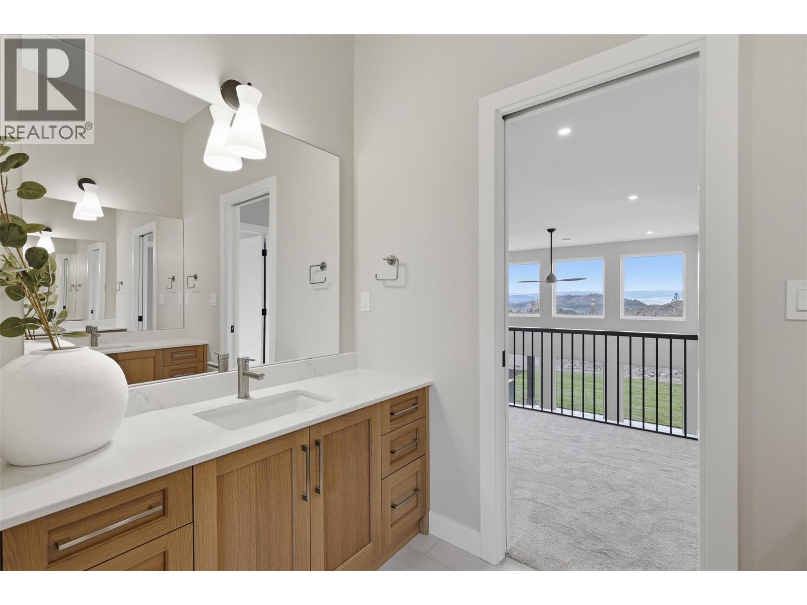 2086 LINFIELD Drive - 70
