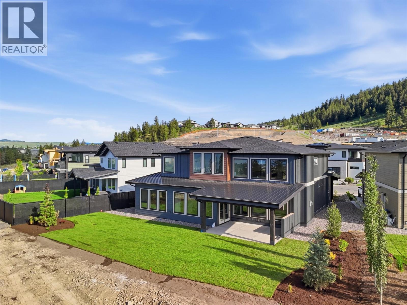 2086 LINFIELD Drive - 76