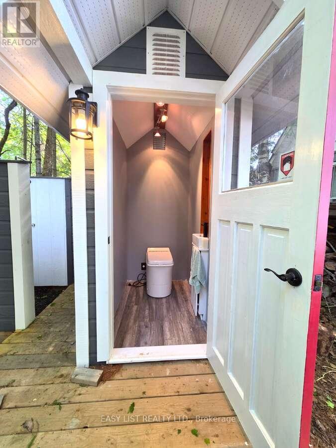 1093 WILDERNESS TRAIL - 32
